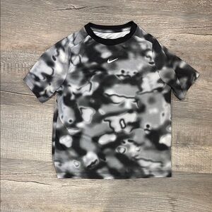 Nike Dry Fit Black and Gray Camo Shirt size Med